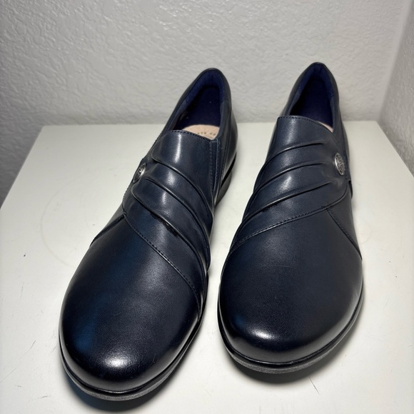 Clarks Collection 21951 Dark Navy Leather Slip On Shoes Size 10 - Picture 2 of 7